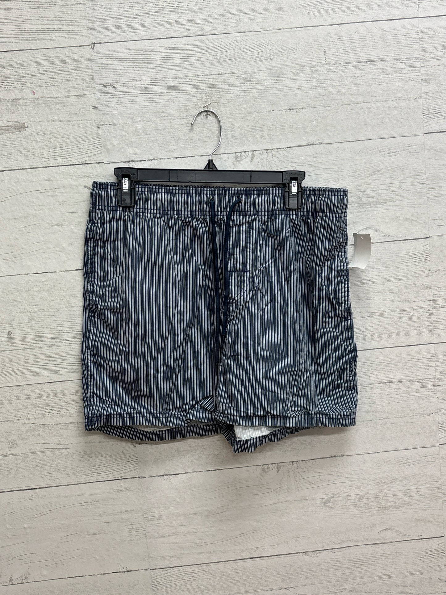 Size M Amazon Navy/White Shorts