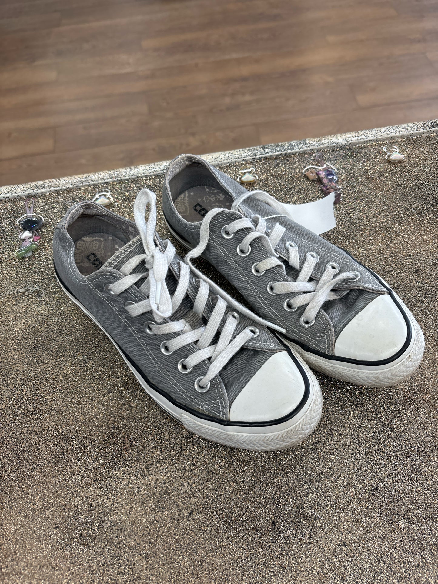 7 Converse Grey Shoe