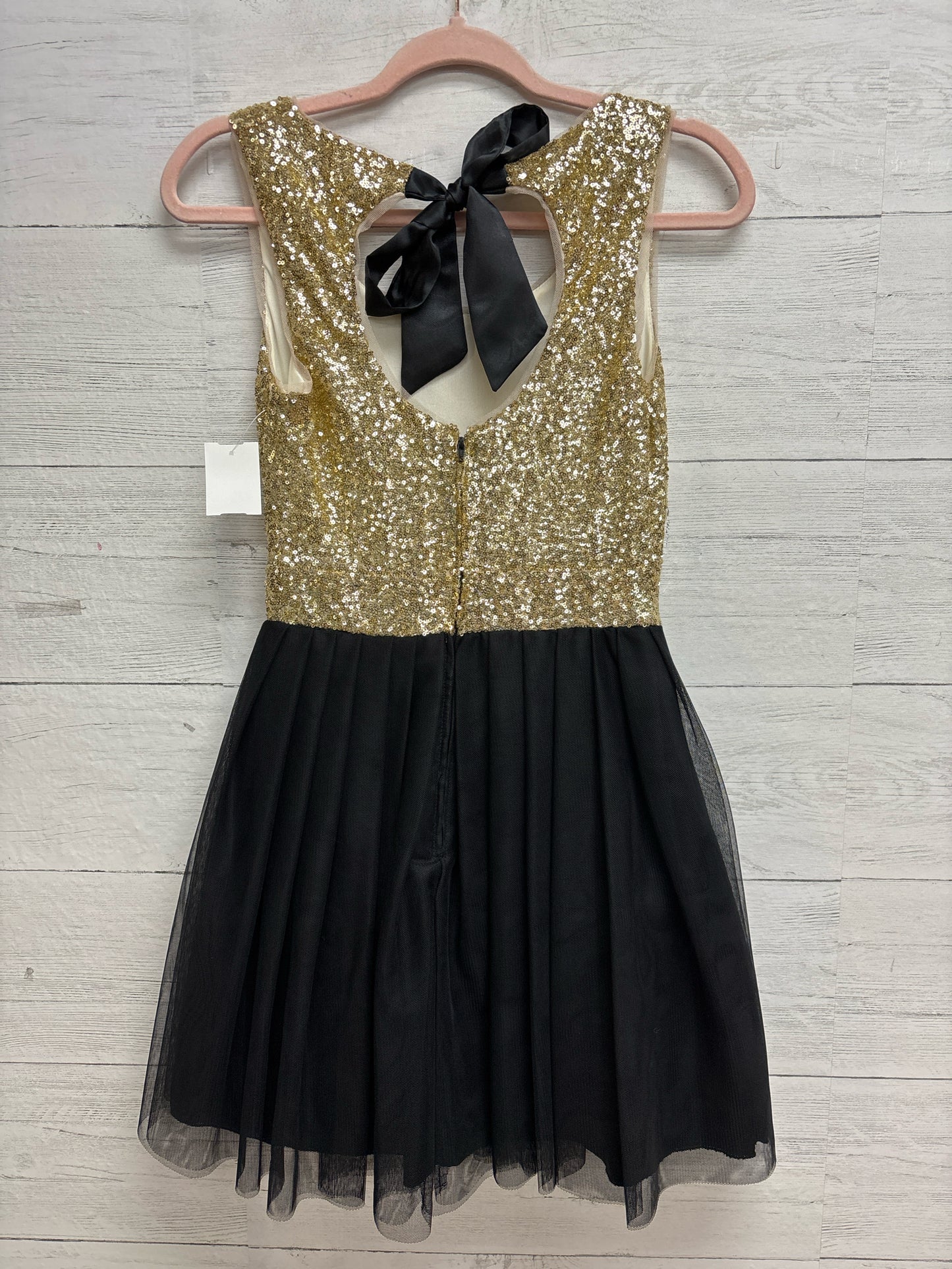 Size 5/6 B Darling Black/Gold Gown