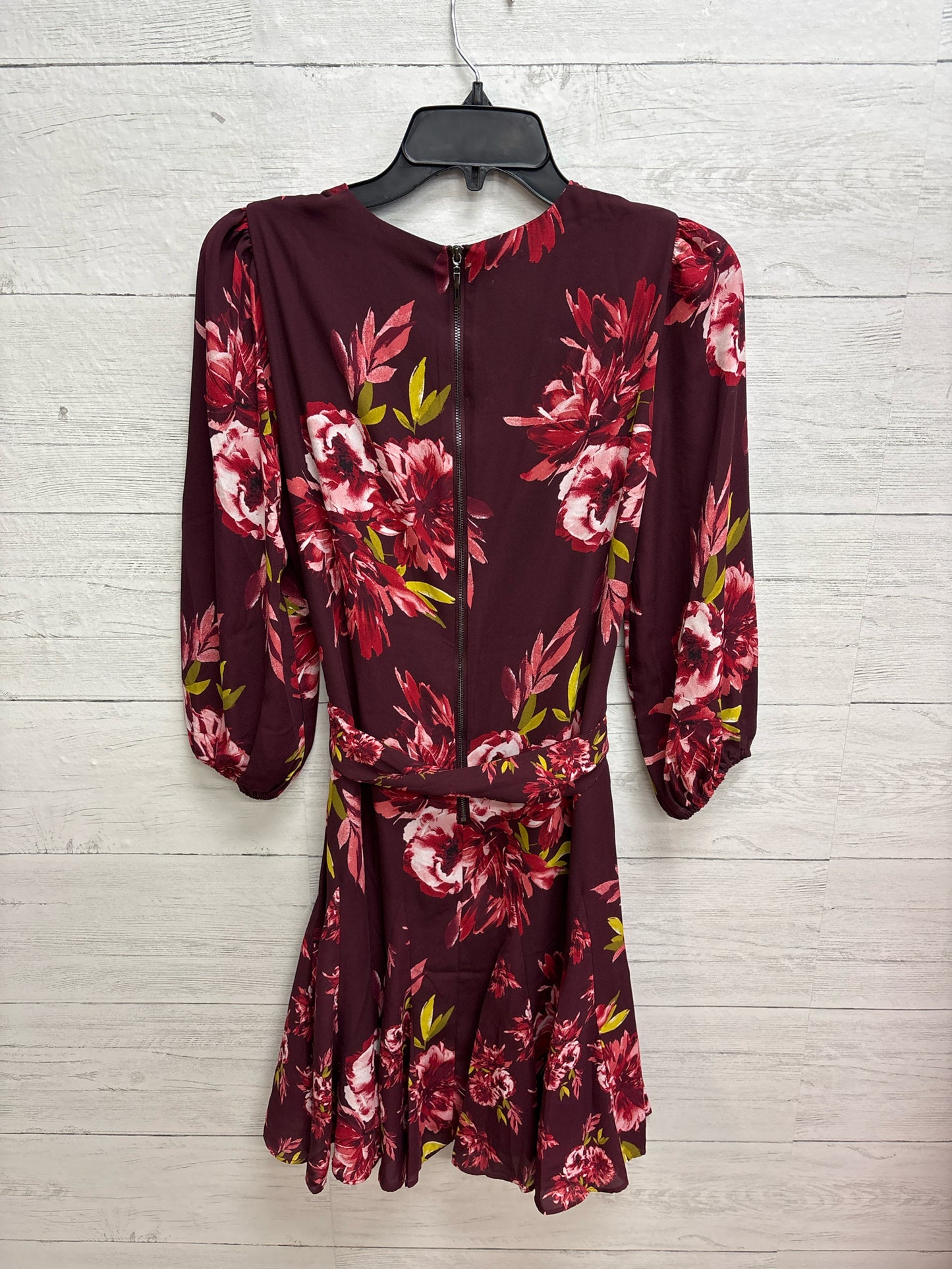 Size 6 WhiteHouseBlkMarket RED FLORAL Dress