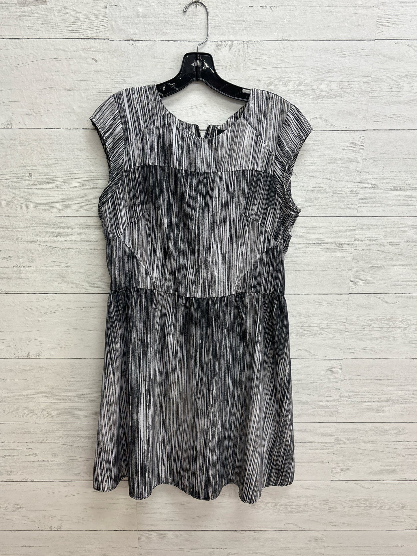 Size L Mossimo Supply Co. Grey Dress