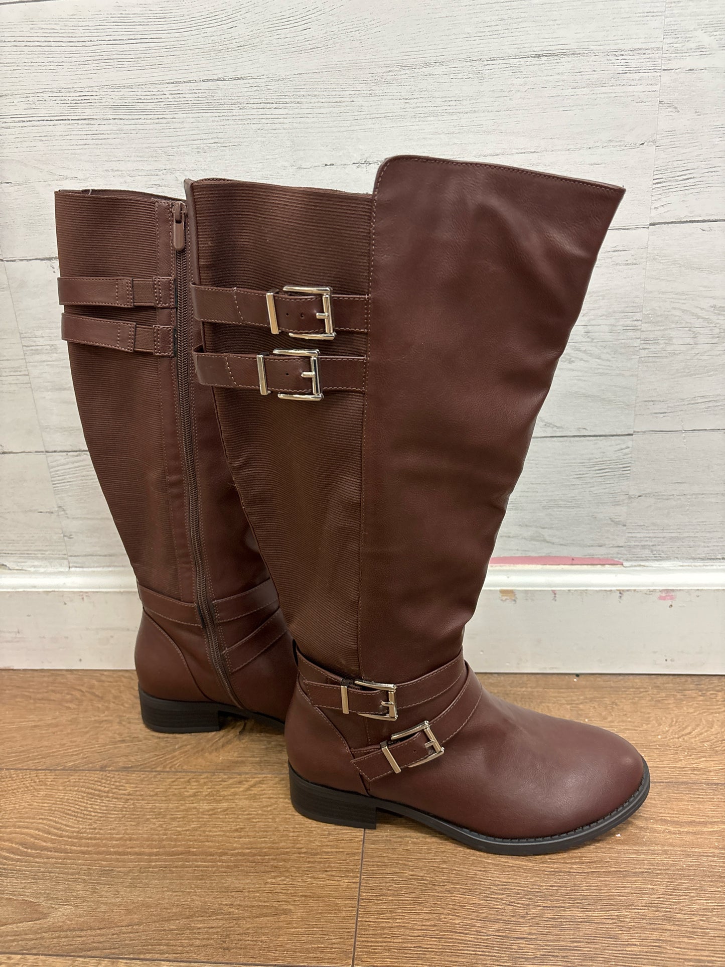 8.5 Torrid Brown Woomens Shoe