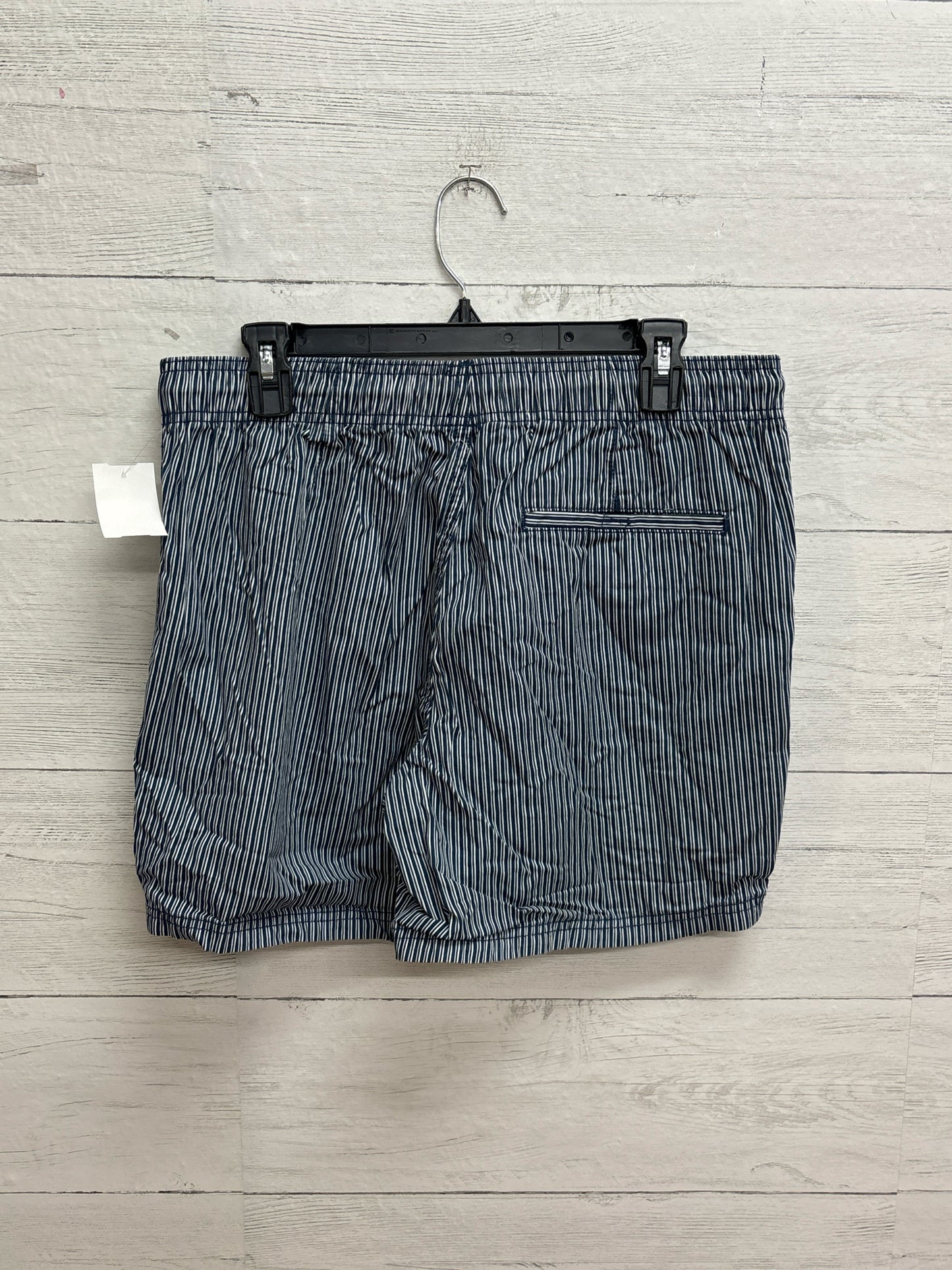 Size M Amazon Navy/White Shorts