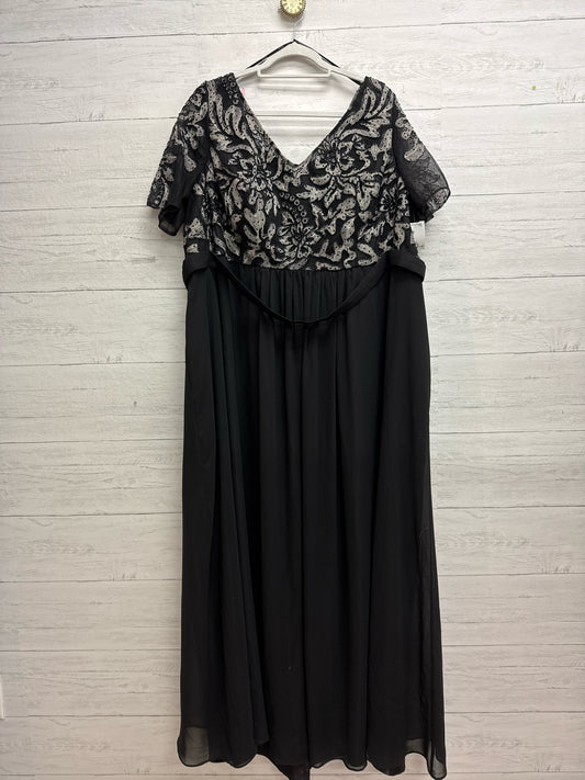 Size xxxl GLS Black/Silver Gown