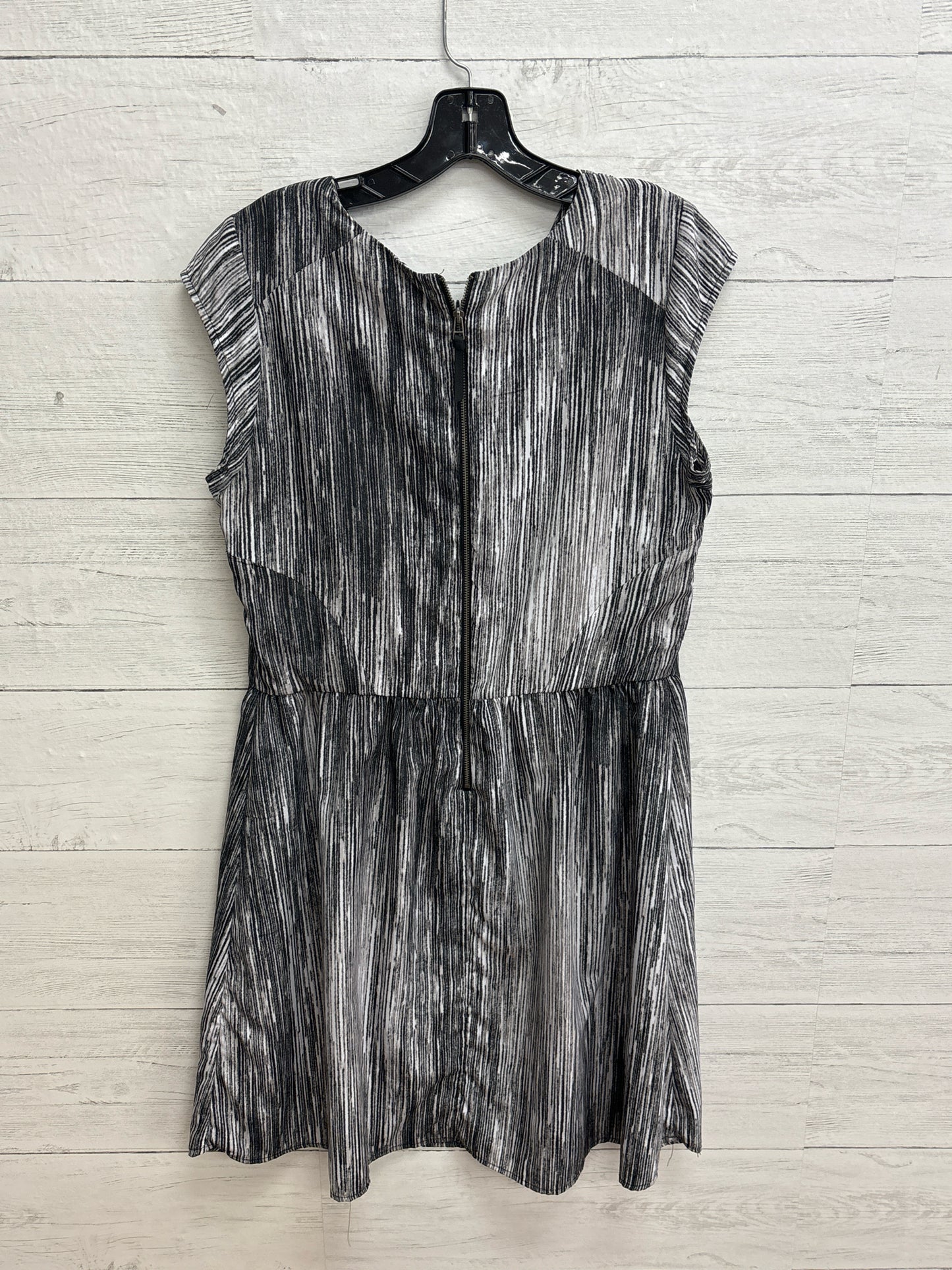 Size L Mossimo Supply Co. Grey Dress