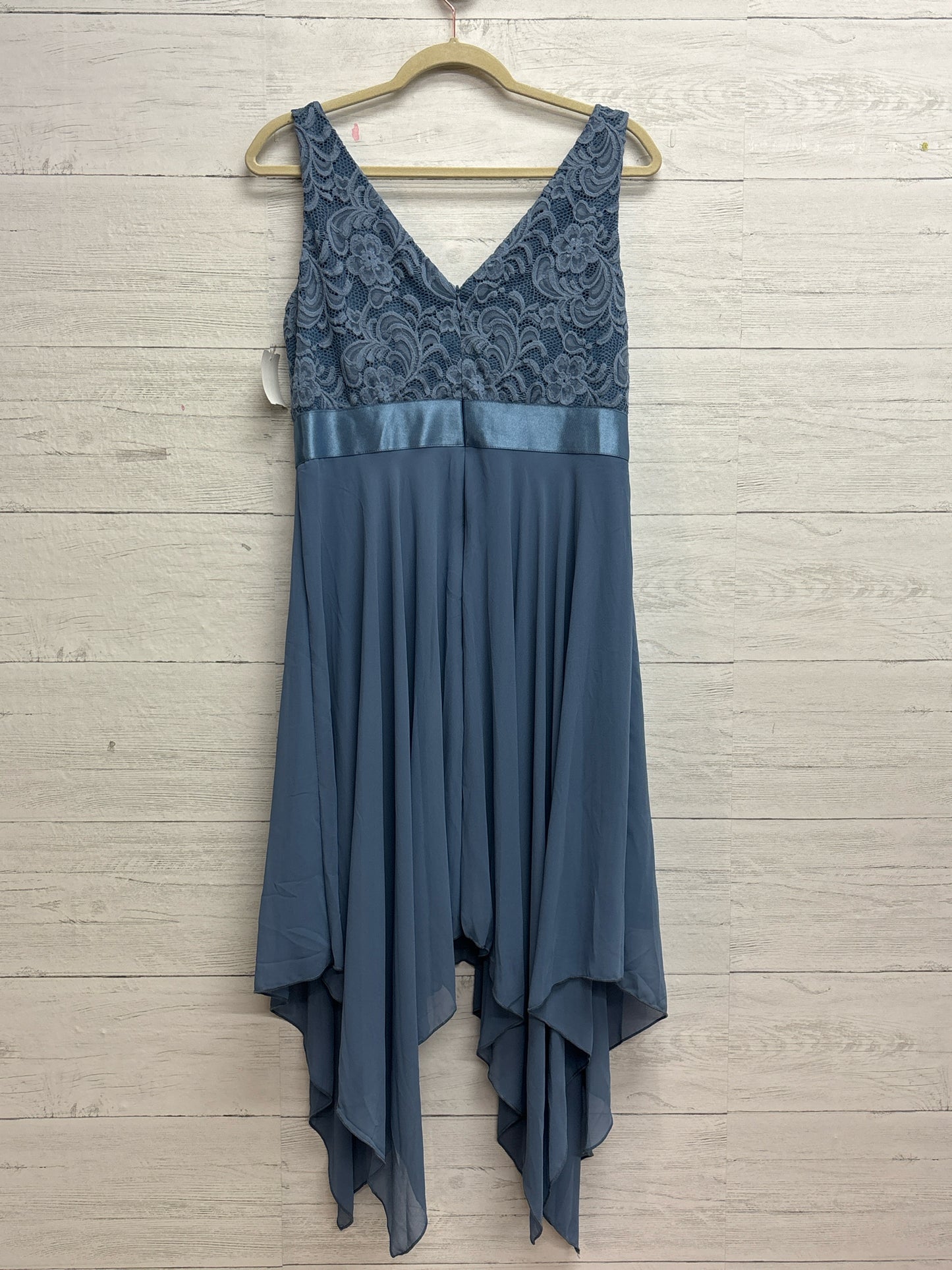 Size 2X Ever Pretty Blue Gown