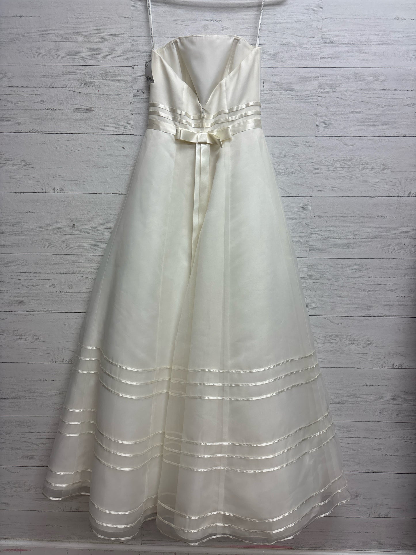 Davids Bridal Size 4 White Gown