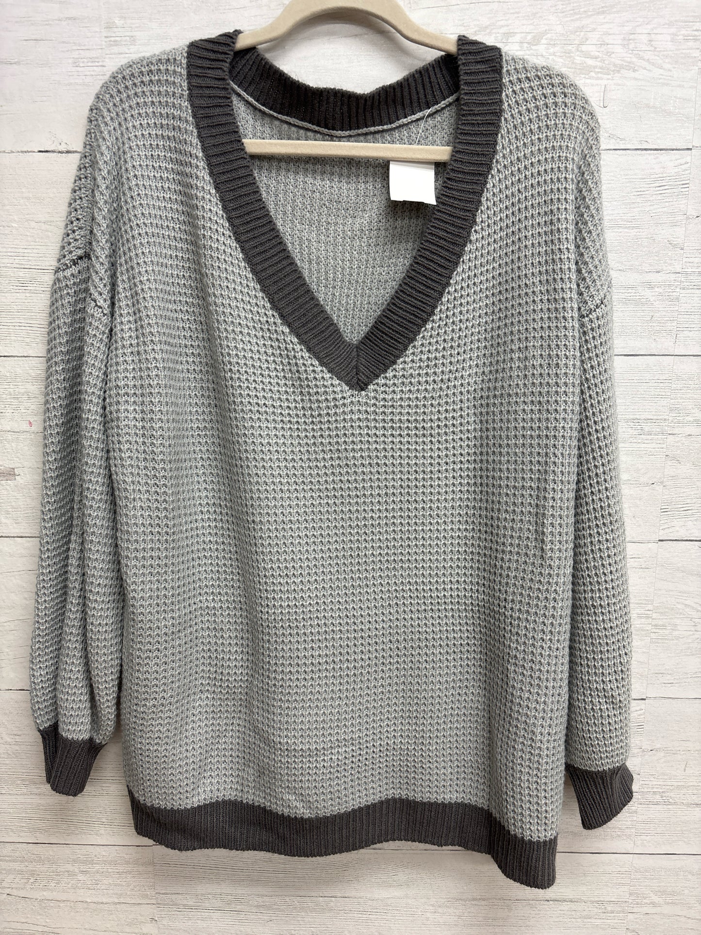 Size 1X N/A Grey Sweater
