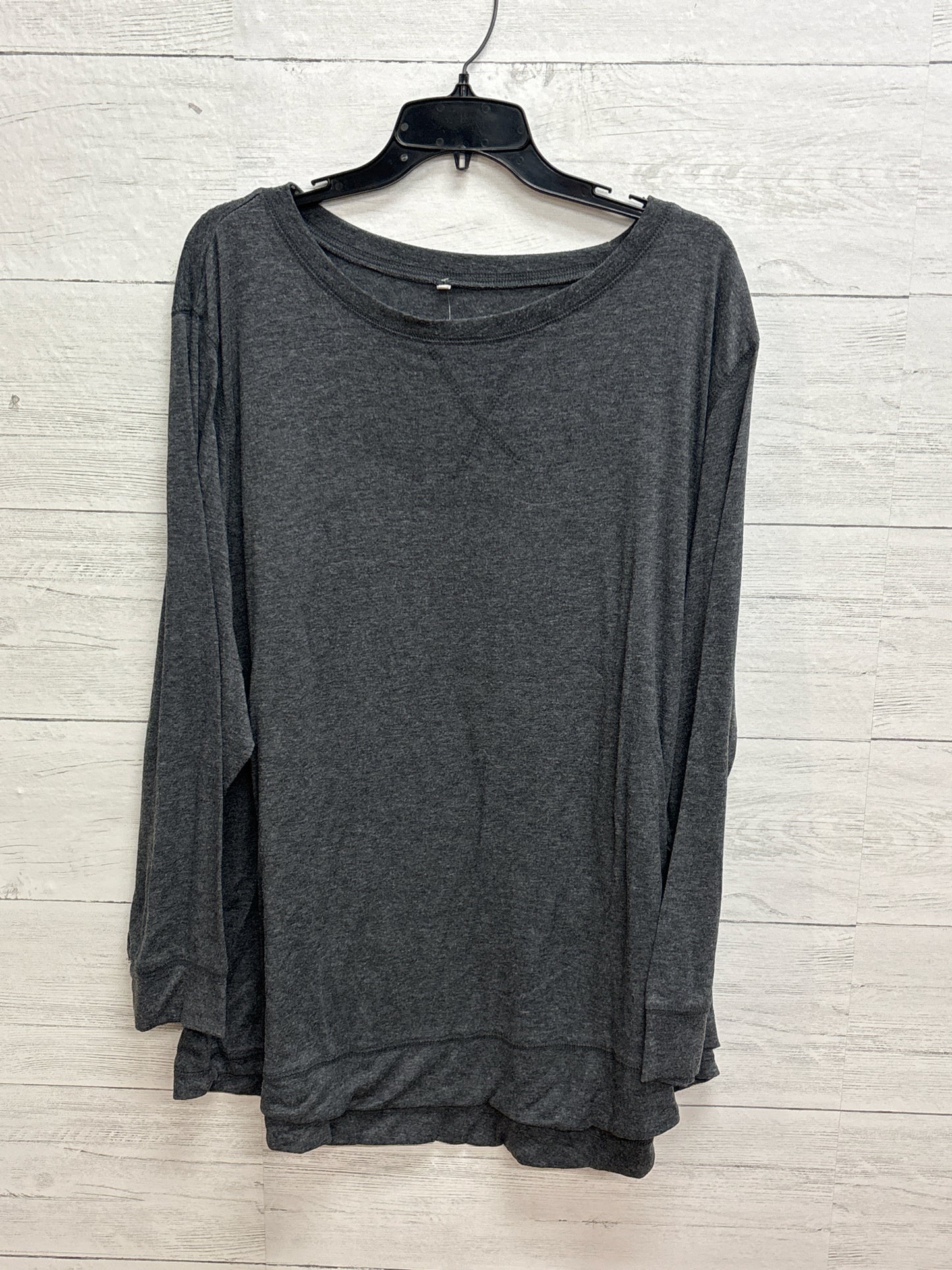 Size 24W N/A Gray Shirt