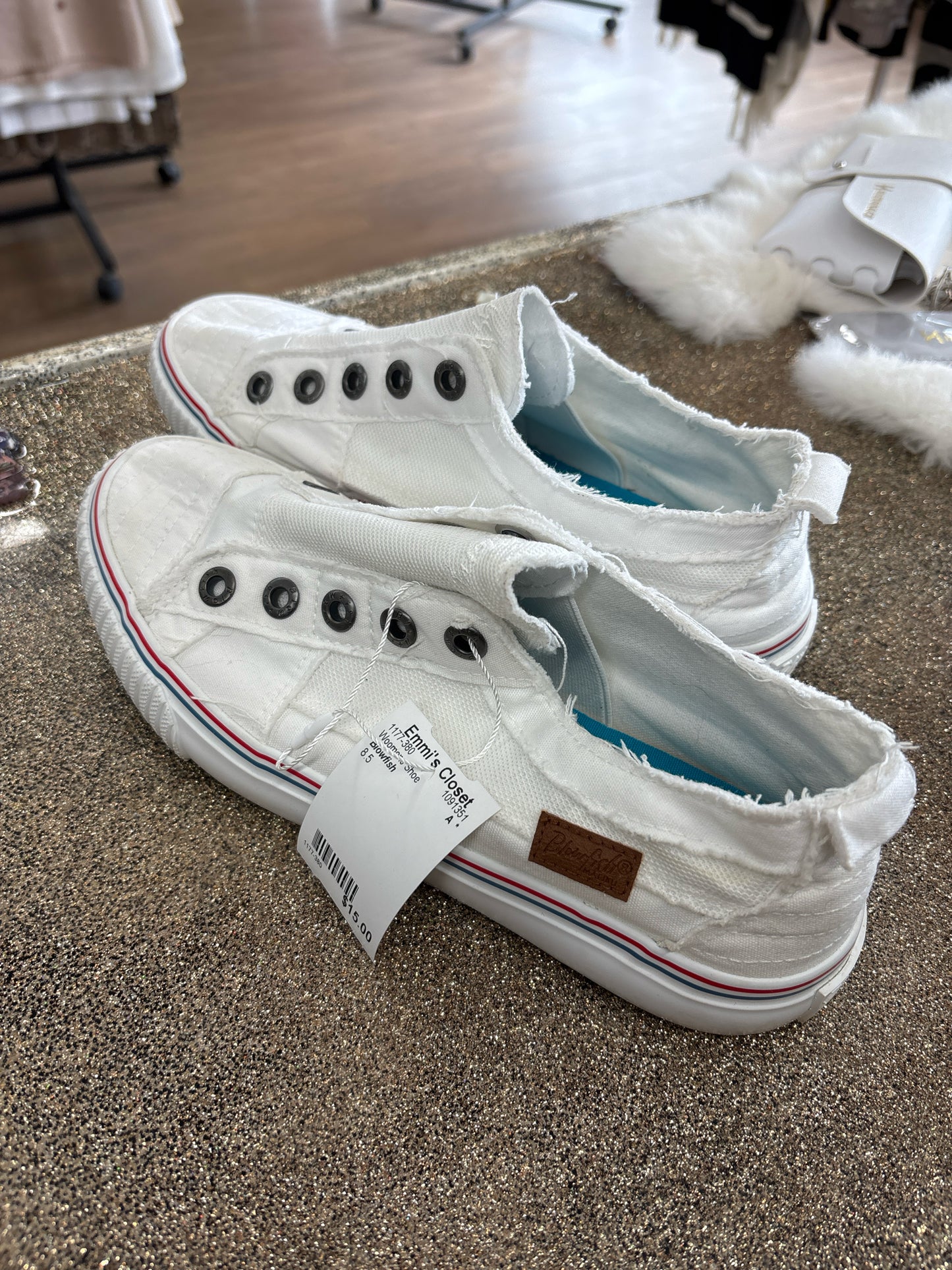 8.5 Blowfish Woomens Shoe