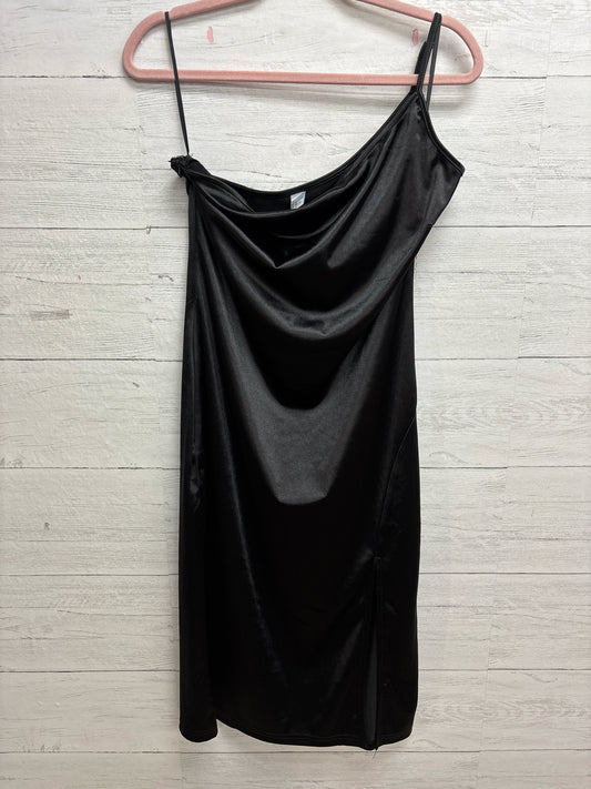 Size XL N/A Black Gown