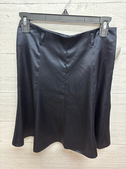 Size M N/A Navy Skirt