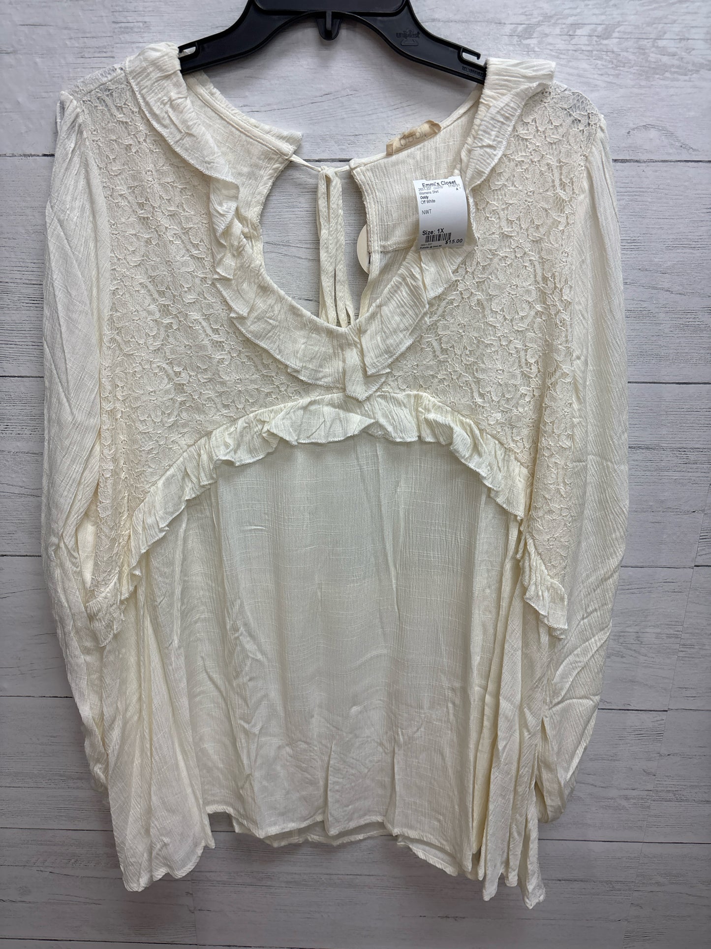Size 1X Oddy Off White Womens Shirt