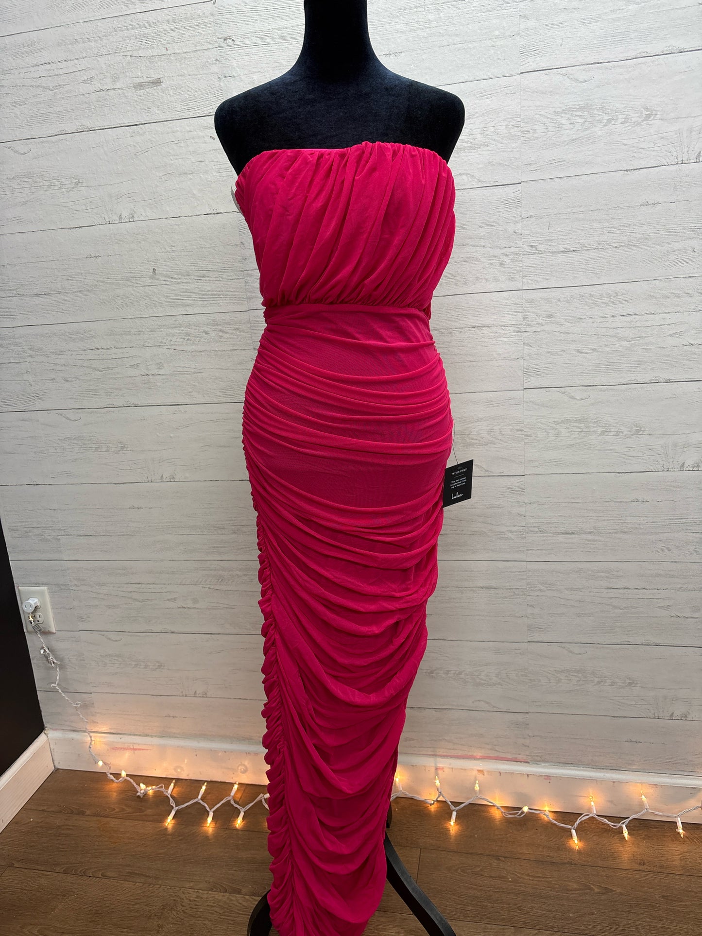 Size M Lulus Pink Gown/Evening Wear
