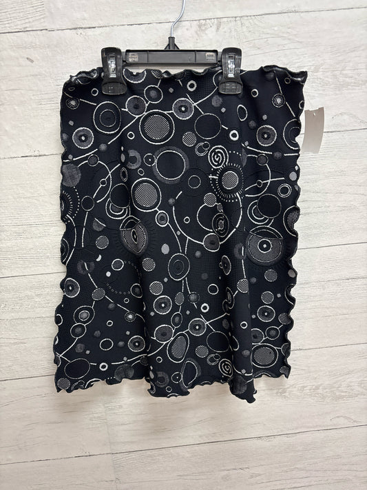 Size M Haystacks Black/White Skirt