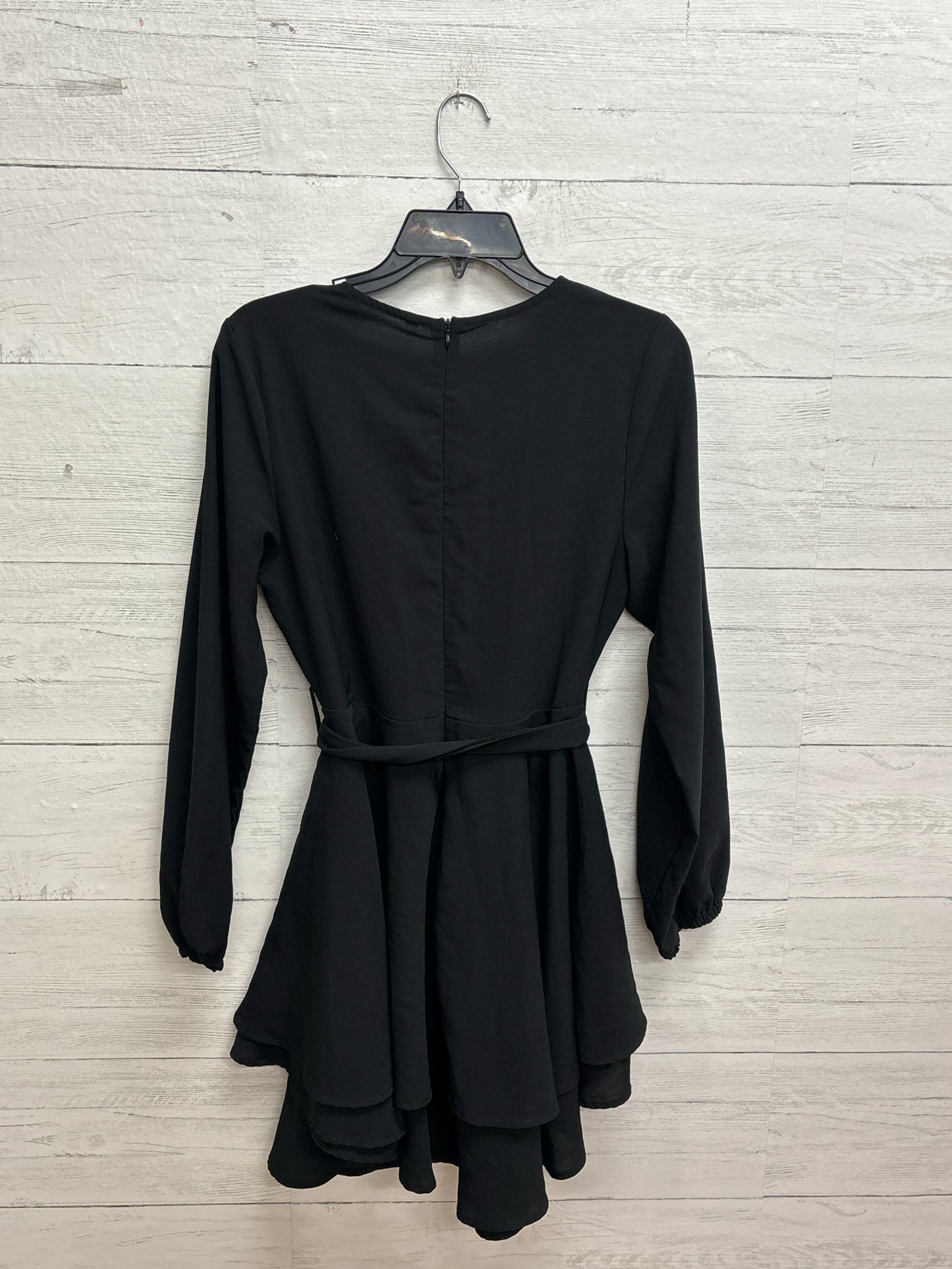Size M N/A Black Dress