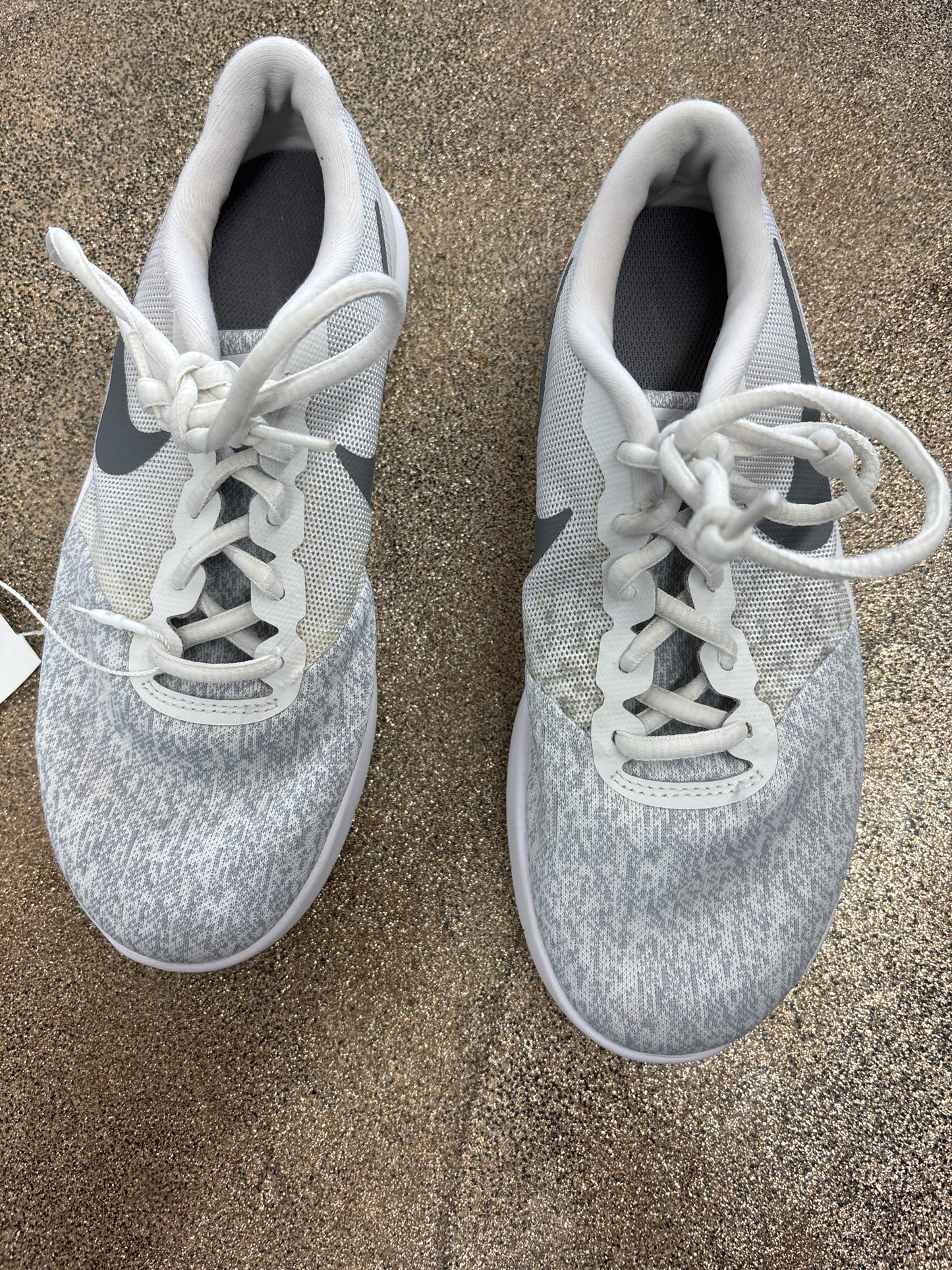 6 Nike Grey Shoe