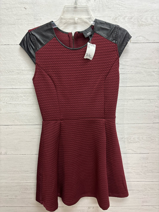 Size XS Mossino maroon Dress