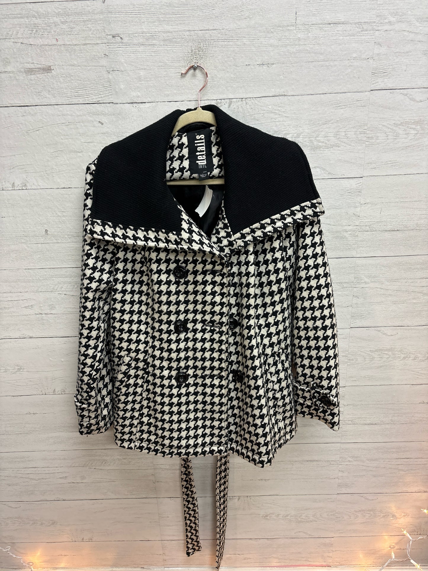 Size L Details Black/White Womens Coat
