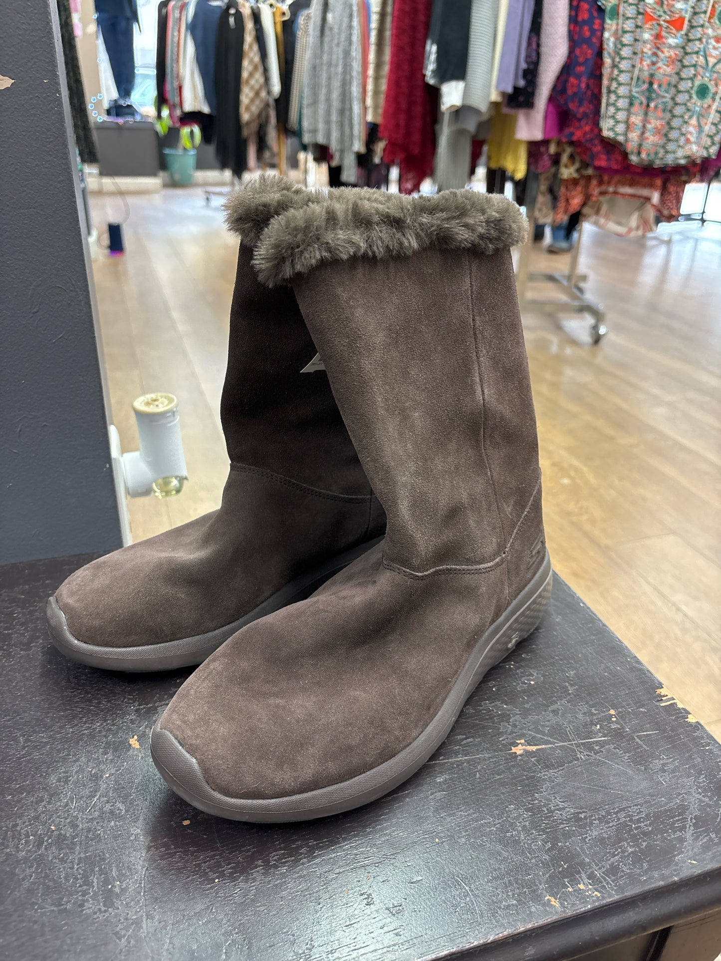 9.5 Skechers Brown Womens Boots