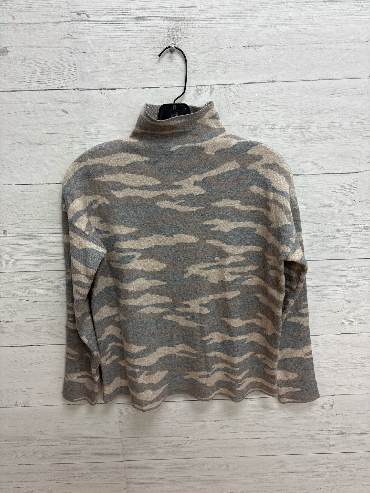 Size M Tahari Grey Blue Womens Shirt