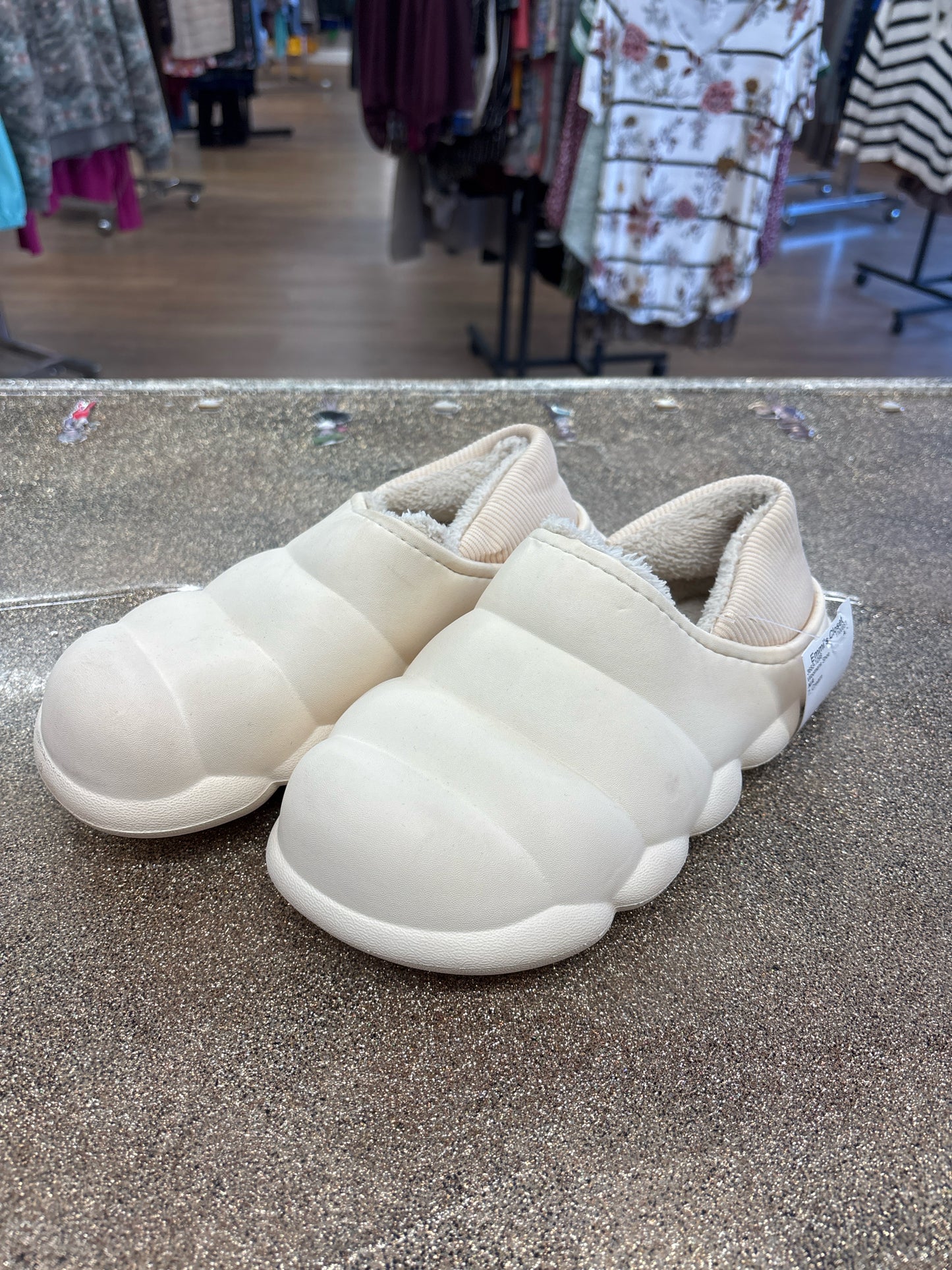 7 N/A Cream Woomens Shoe