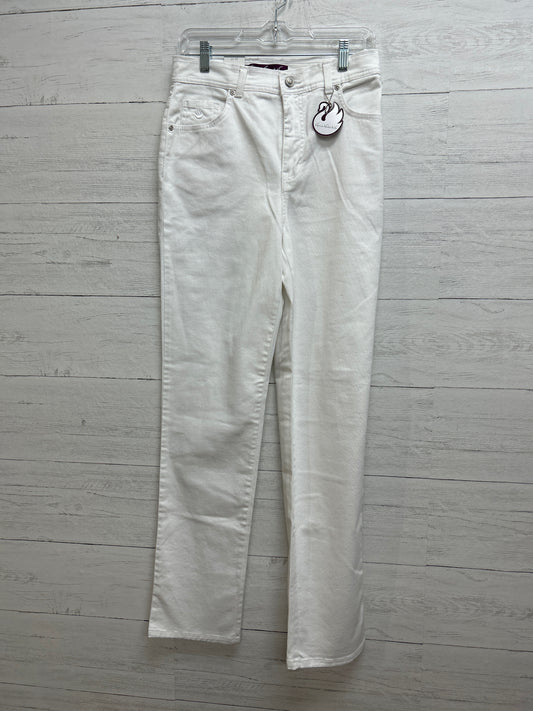 Size 6 Gloria Vanderbilt White Pants