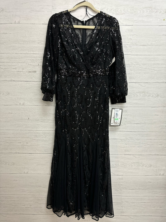 Size 8P R&M Richards Black Gown