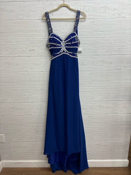 Size M Blue Gown