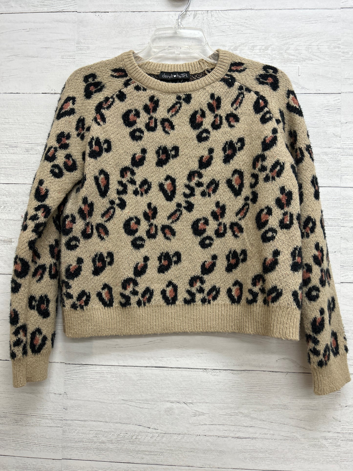 Size M Derek Heart Tan/Black Sweater