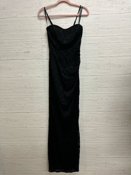 Size M Windsor Black Gown