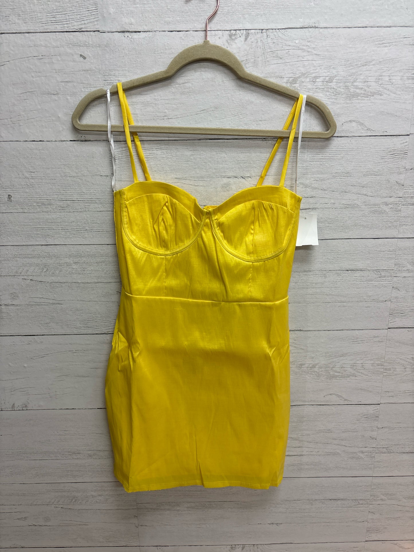Size M Lulus Yellow Gown/Evening Wear
