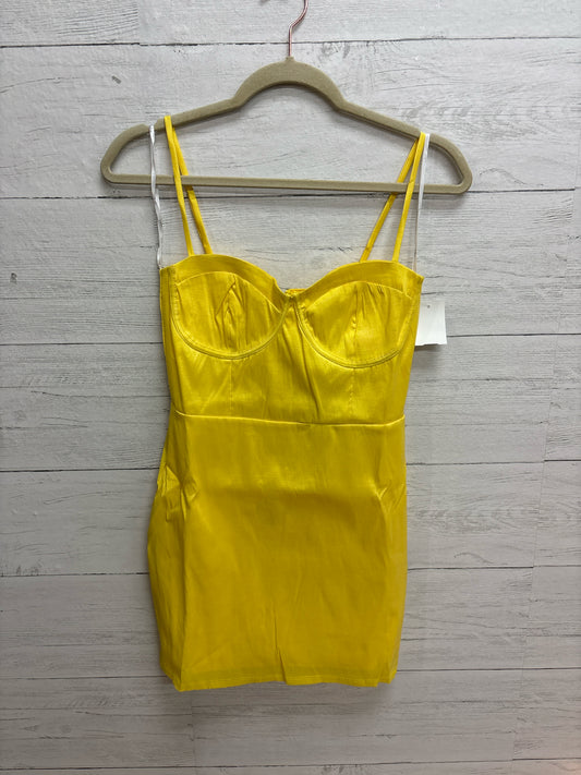 Size M Lulus Yellow Gown/Evening Wear