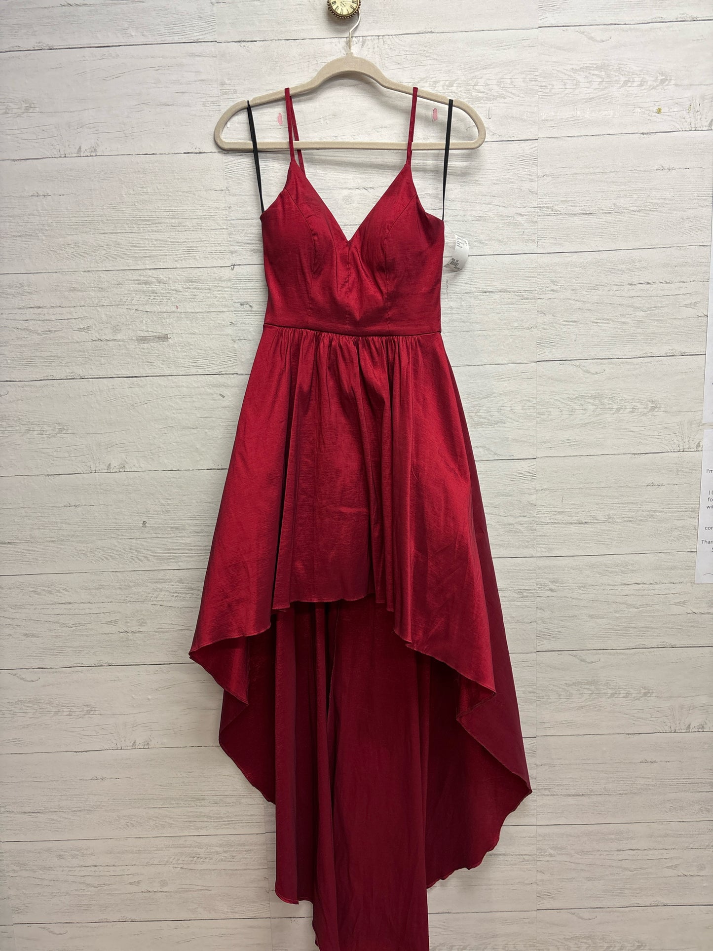 Size 5/6 B.Smart maroon Gown/Evening Wear