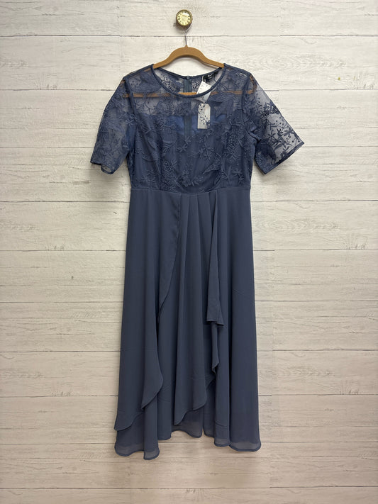 Size L Shall We Blue Gown