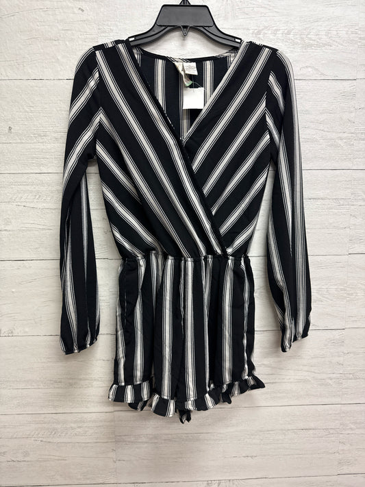 Size XS Mimi chica Black/White Rompers