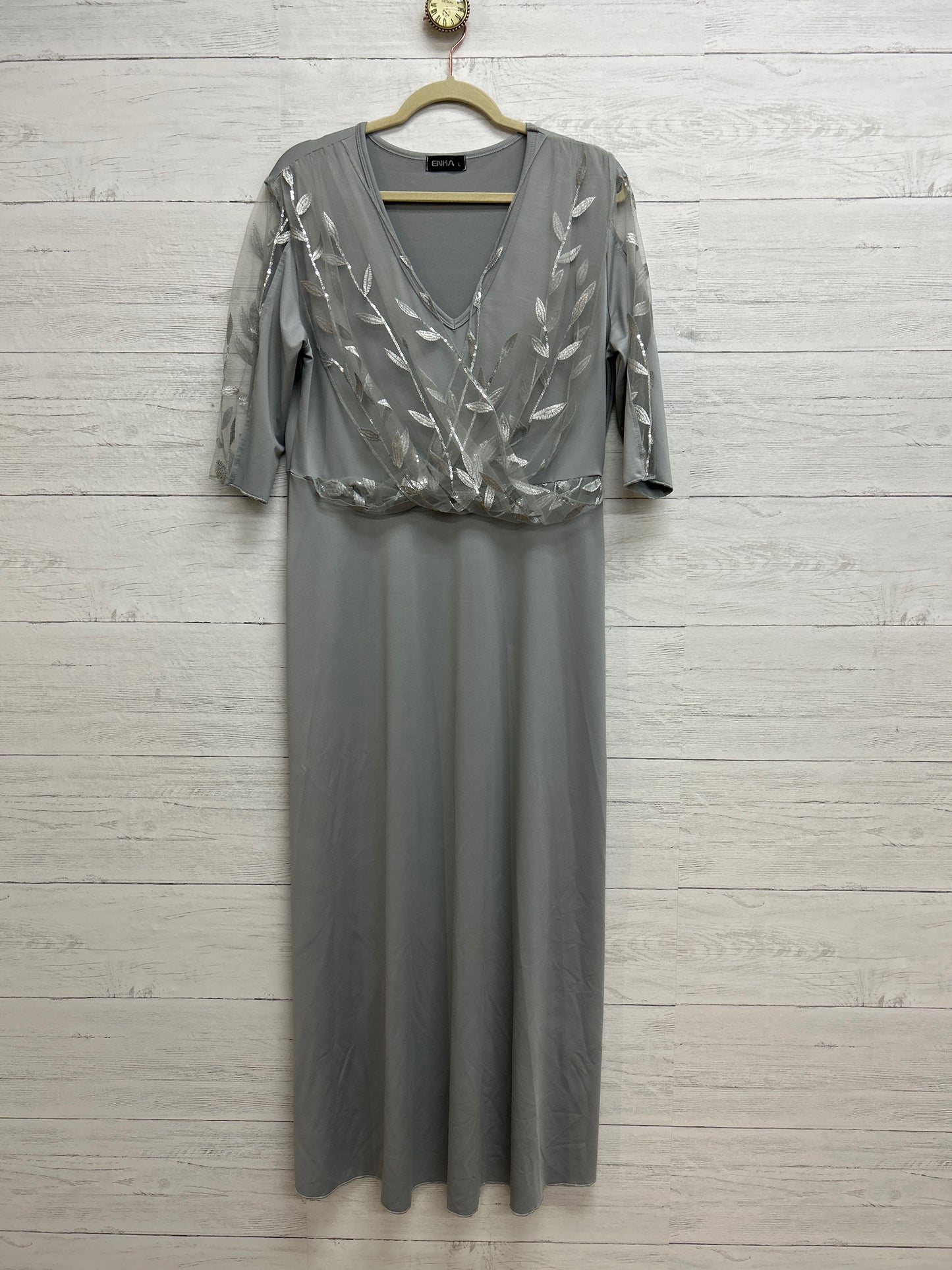 Size L Gray Gown