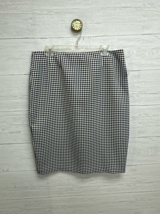 Size 12 Kasper Black/White Skirt