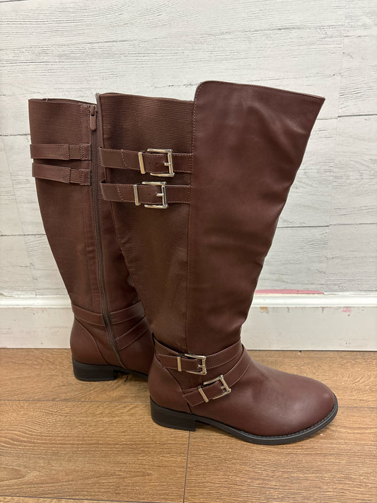 8.5 Torrid Brown Woomens Shoe