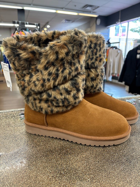 8 UGG Brown Woomens Shoe