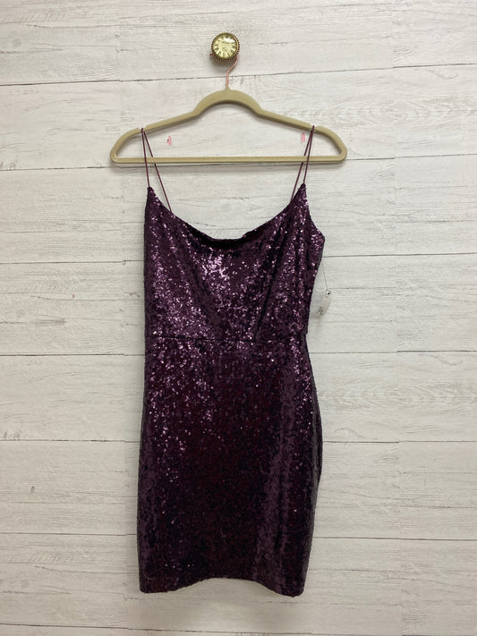 Size M Windsor Purple Gown