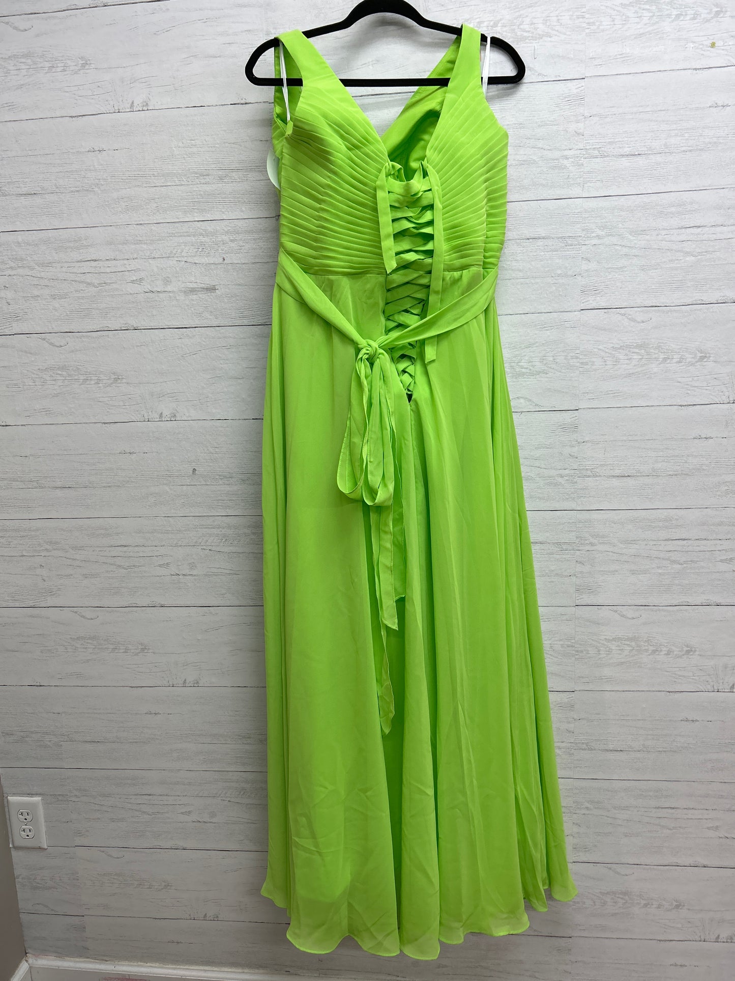 Size 20/22 Green Gown