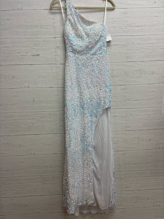 Size 7 Crystal Doll White Gown/Evening Wear