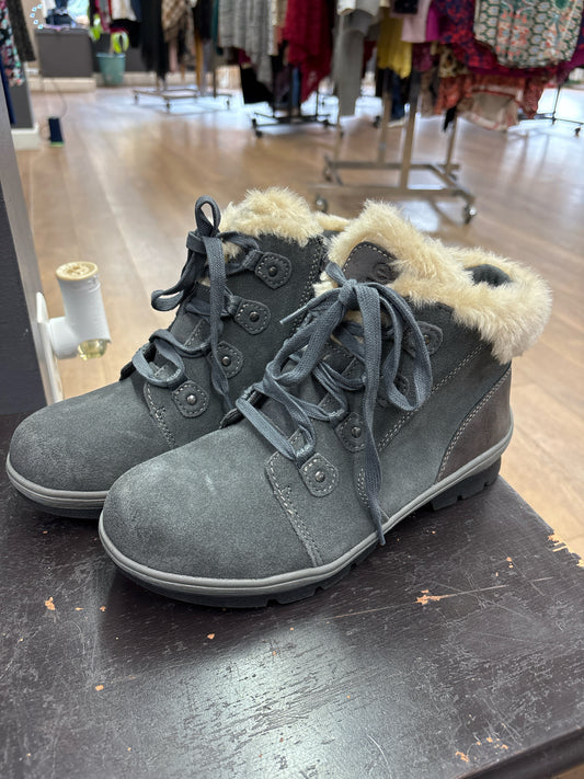 8.5 Earth Origins Grey Womens Boots