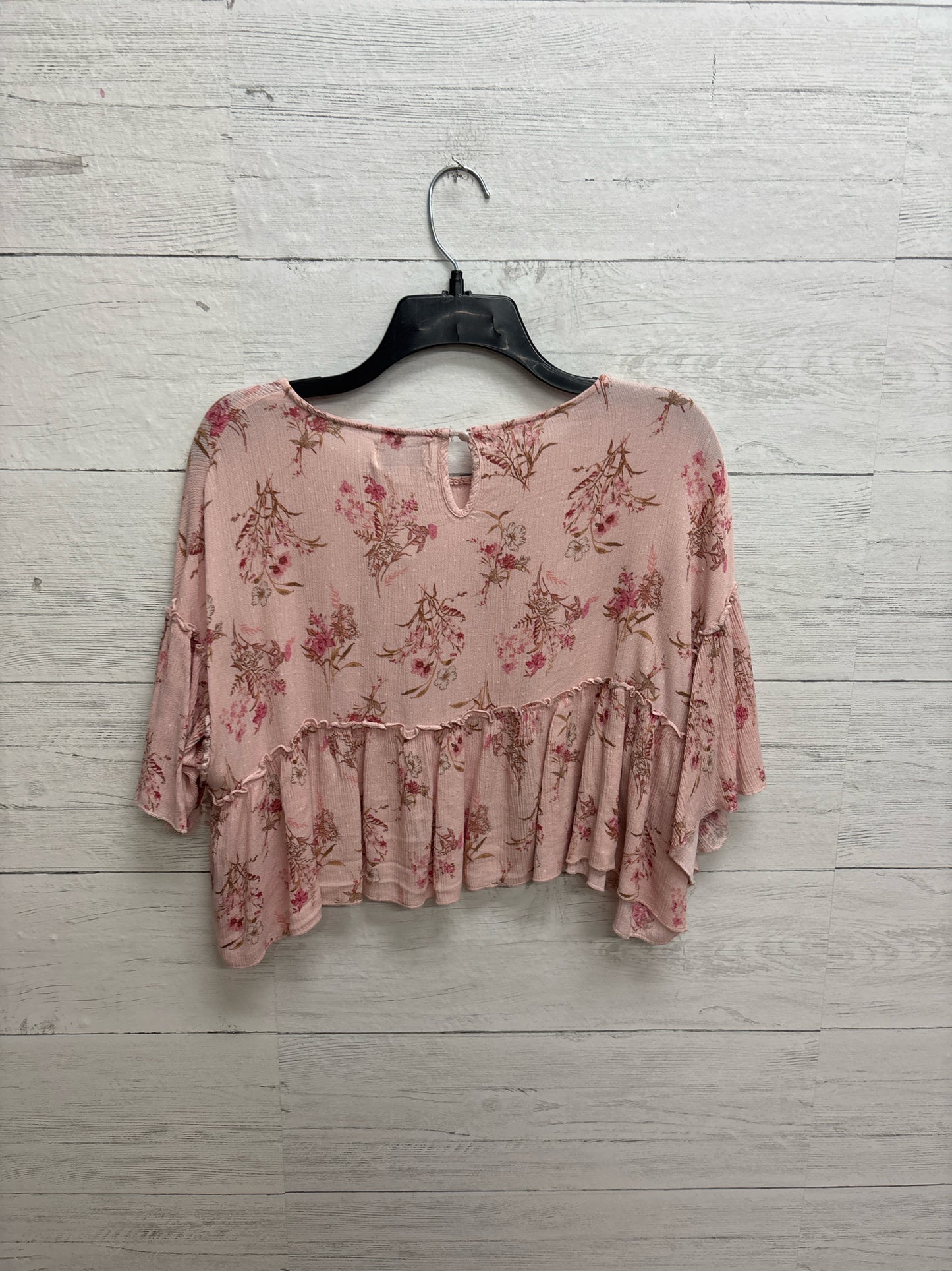 Size M Jun & Ivy Pink Shirt