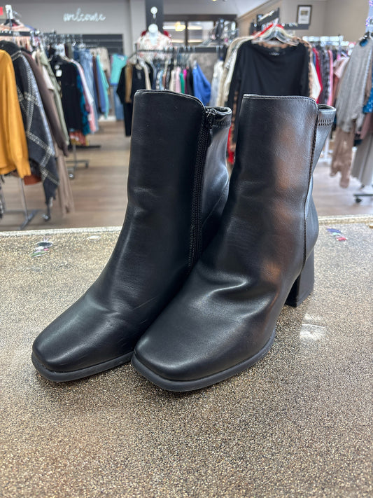 8 Madeline Black Womens Shoe