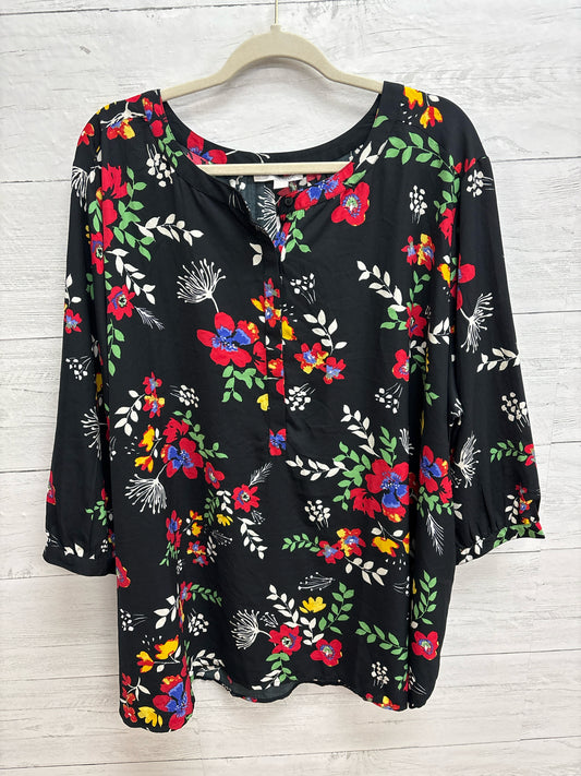 Size 2X Women Within black/red Shirt