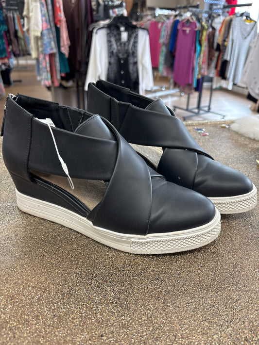8 Journee Collection Woomens Shoe