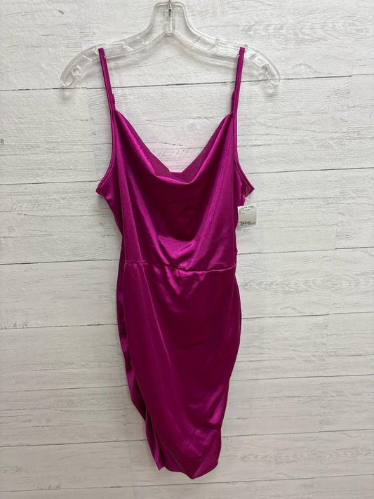 Size L N/A Pink Gown/Evening Wear