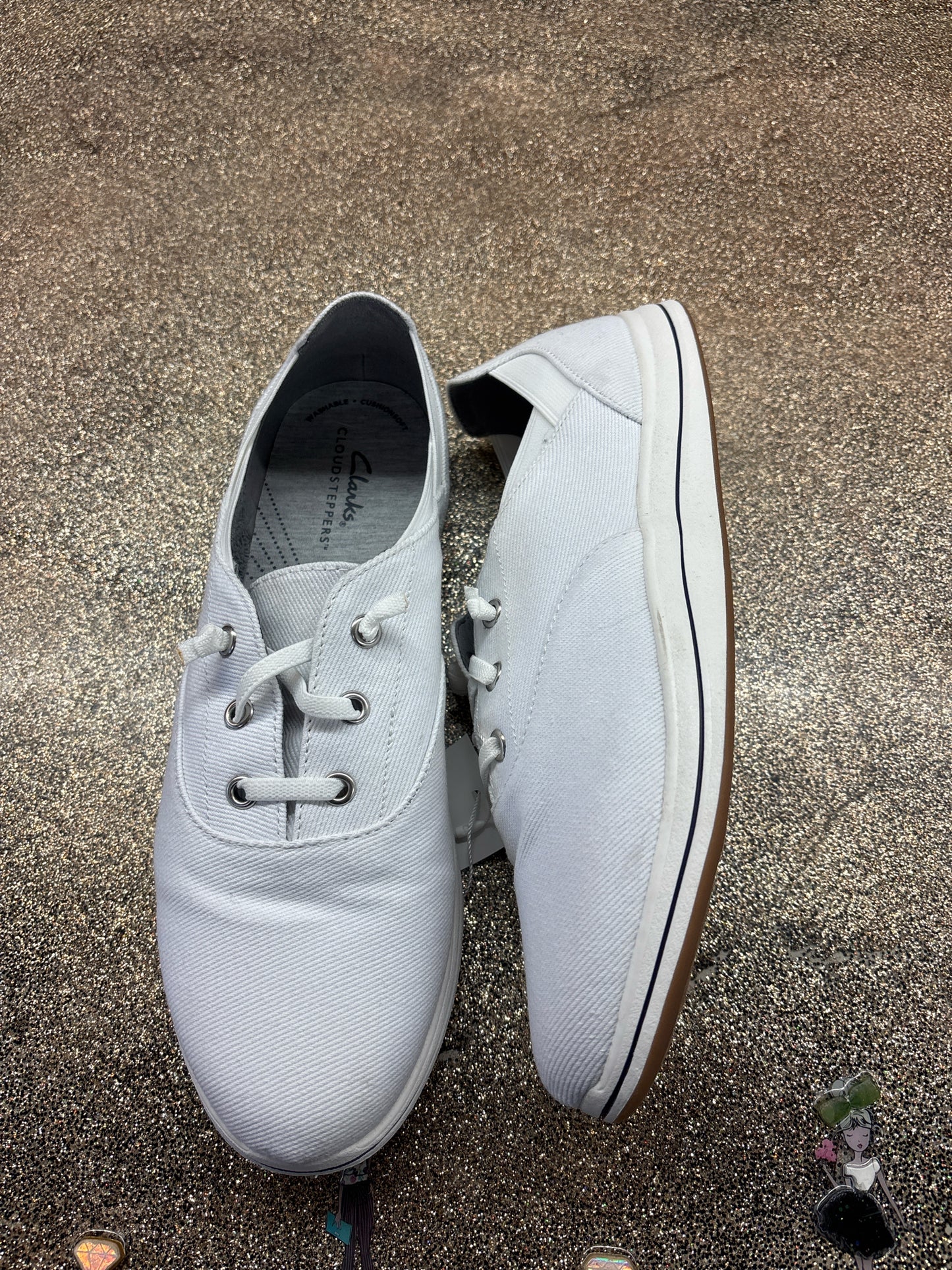 10 Clarks White Womens Shoe